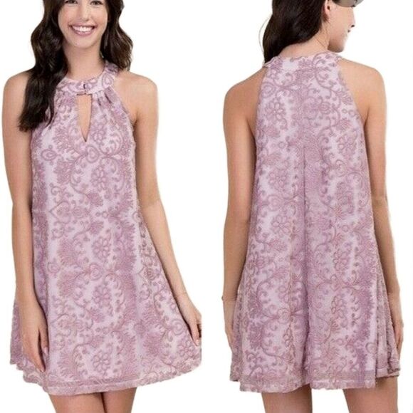 Francesca's Collections Dresses & Skirts - Francesca’s Knoxville Lace Dress